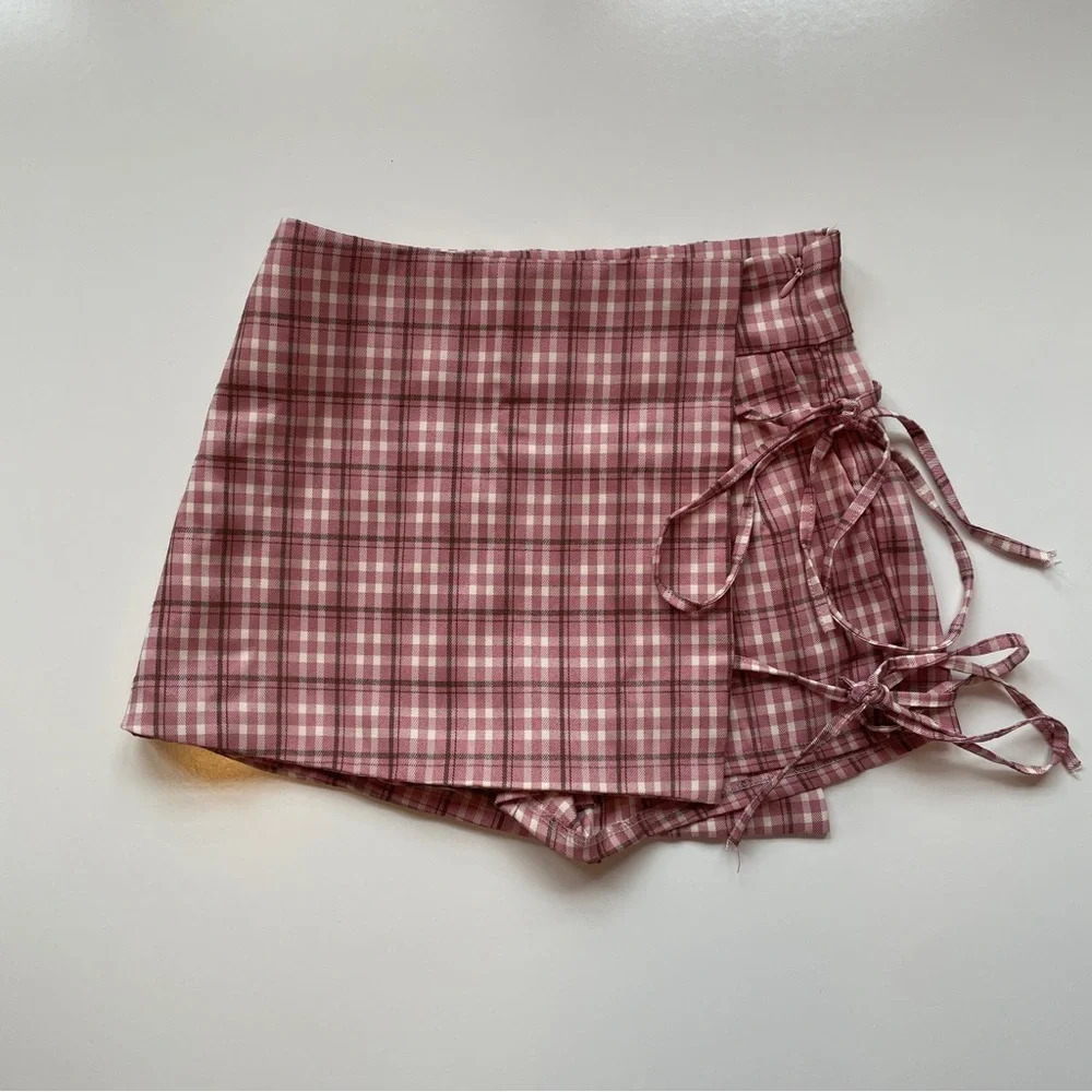 Yesstyle Mini Plaid Skort Pink Skirt with Ties Balletcore Coquette, Size Medium - Picture 2 of 9